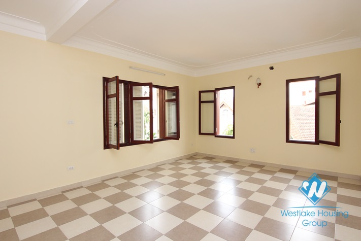 Spacious swimming pool house for rent in Tay Ho